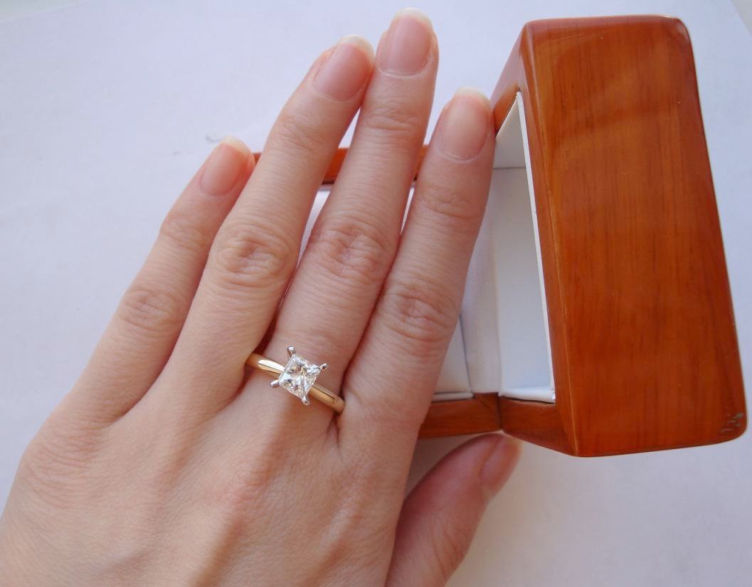 .87CT GENUINE NATURAL CLEAN DIAMOND SOLITAIRE RING